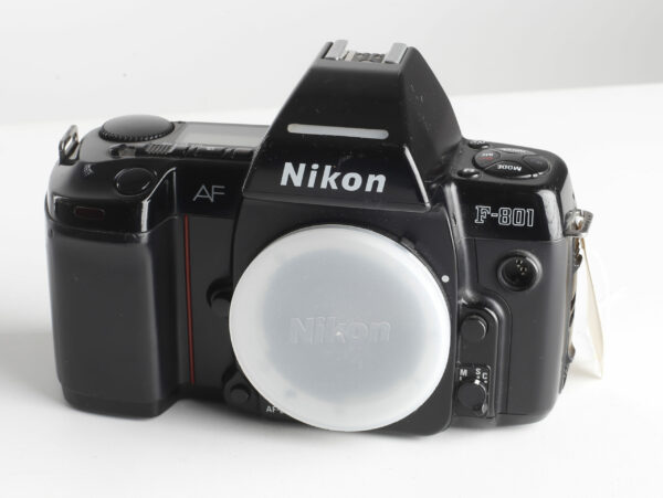 NIKON F 801 CORPO